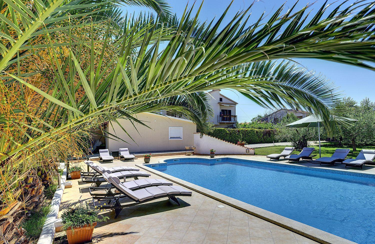 Zum Sandstrand Sind Es Wenige Gehminuten - Geniessen Sie Aber Auch Die Zeit Am Pool Medulin Exterior photo